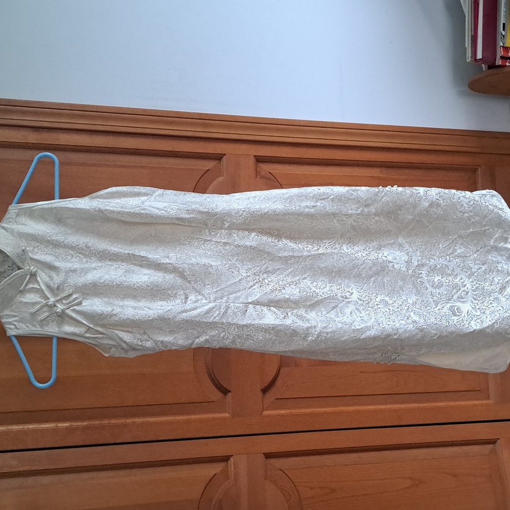 Off-white dress from China.  Size sm or X small - Picture 3 of 7